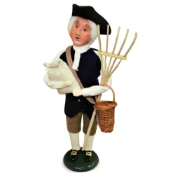 BYER'S CHOICE, LTD Farmer George Caroler by Byers' Choice