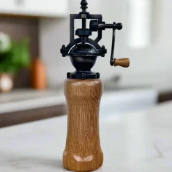 DOUG DILL Historic Wood Peppermill