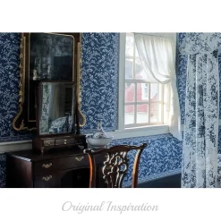 DESIGN MASTER ASSOCIATES MV Ornament Collection - Porcelain Blue Room Ball