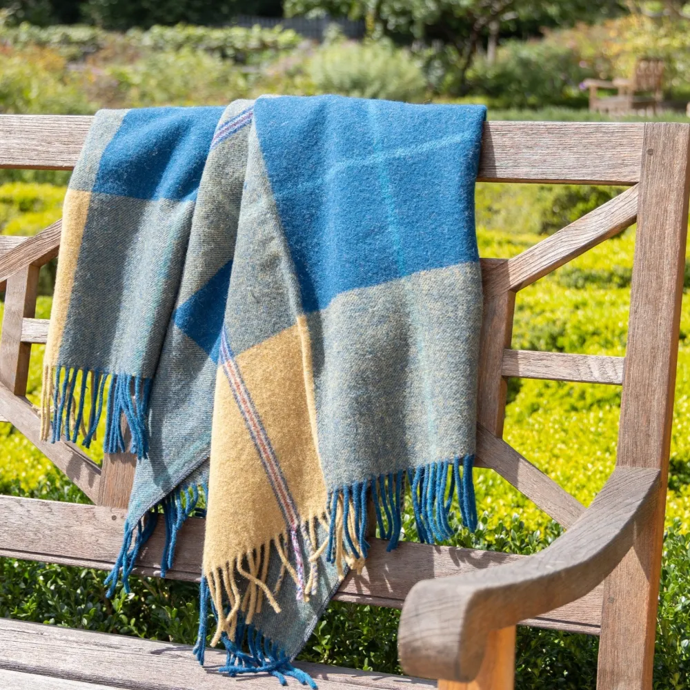 PATRICK KING WOOLLEN COMPANY Tartan Knee - Wool Lap Blanket