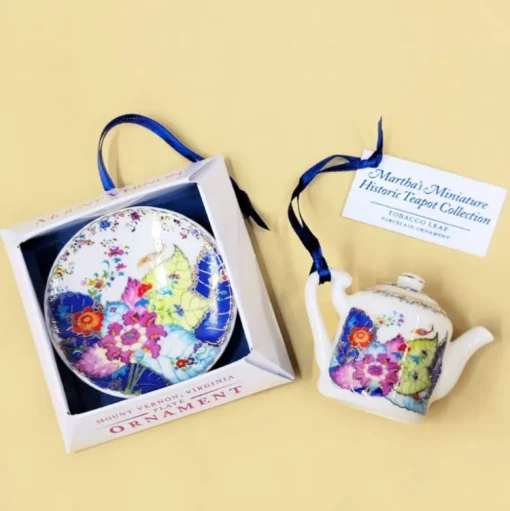 DESIGN MASTER ASSOCIATES Tobacco Leaf Teapot Ornament